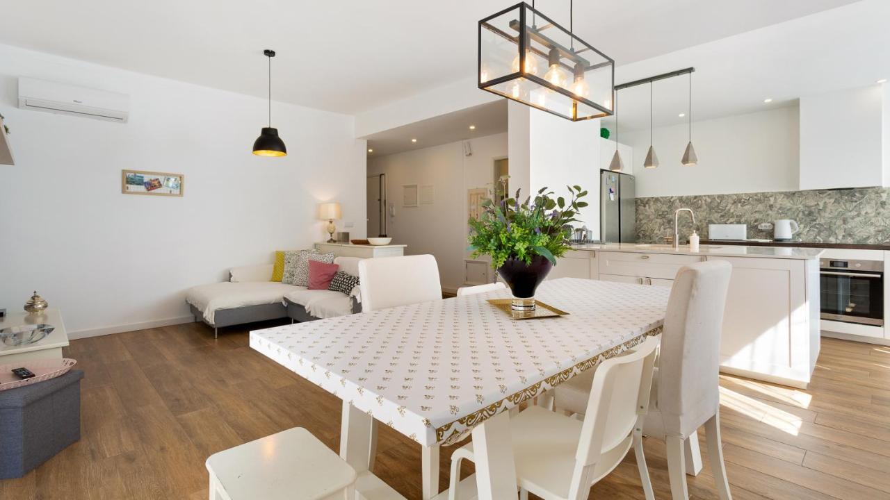 Faro Getaway W/ Big Balcony By Lovelystay Eksteriør bilde